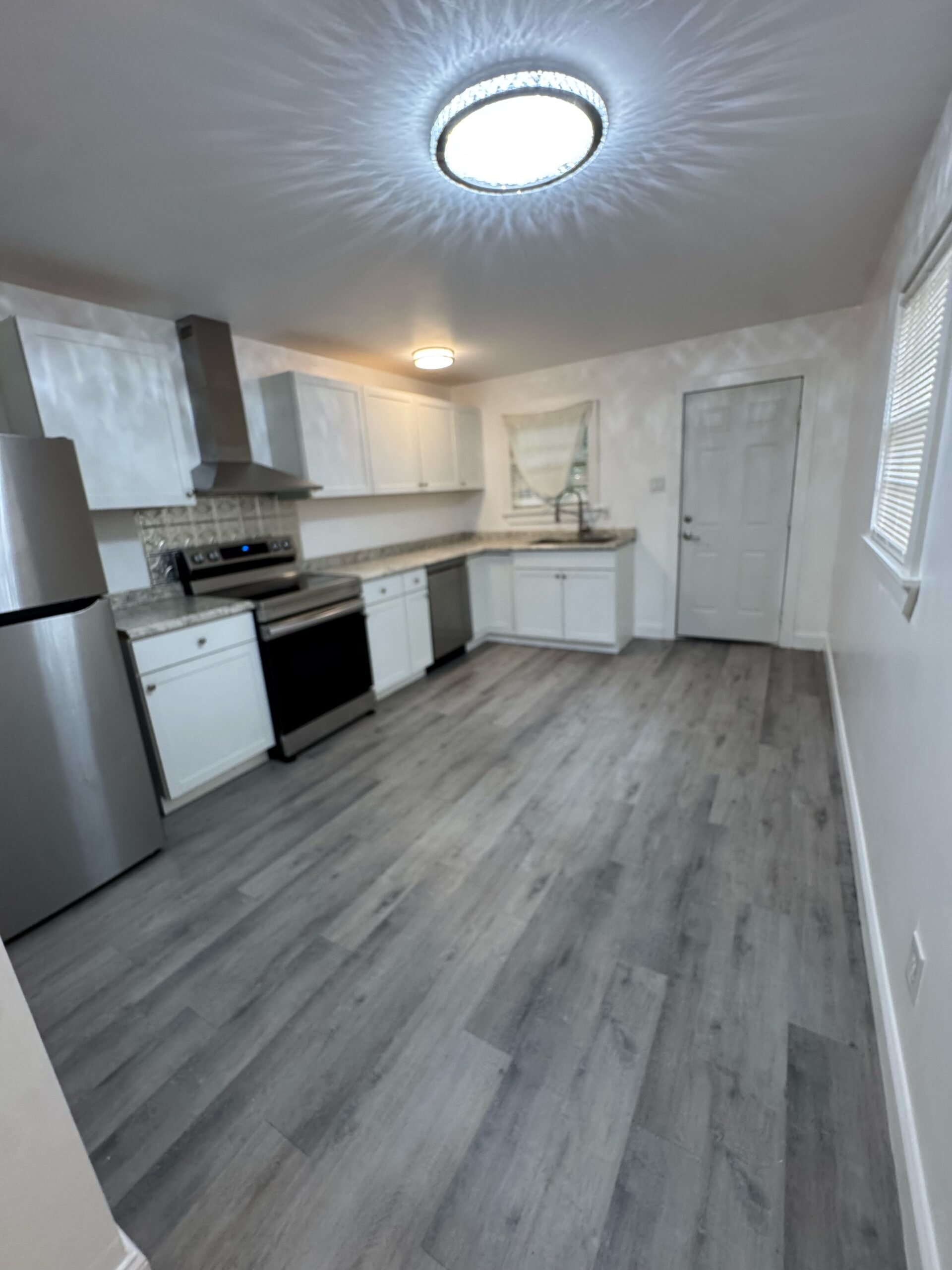 2032 Creswell Ave Unit 2 renovated