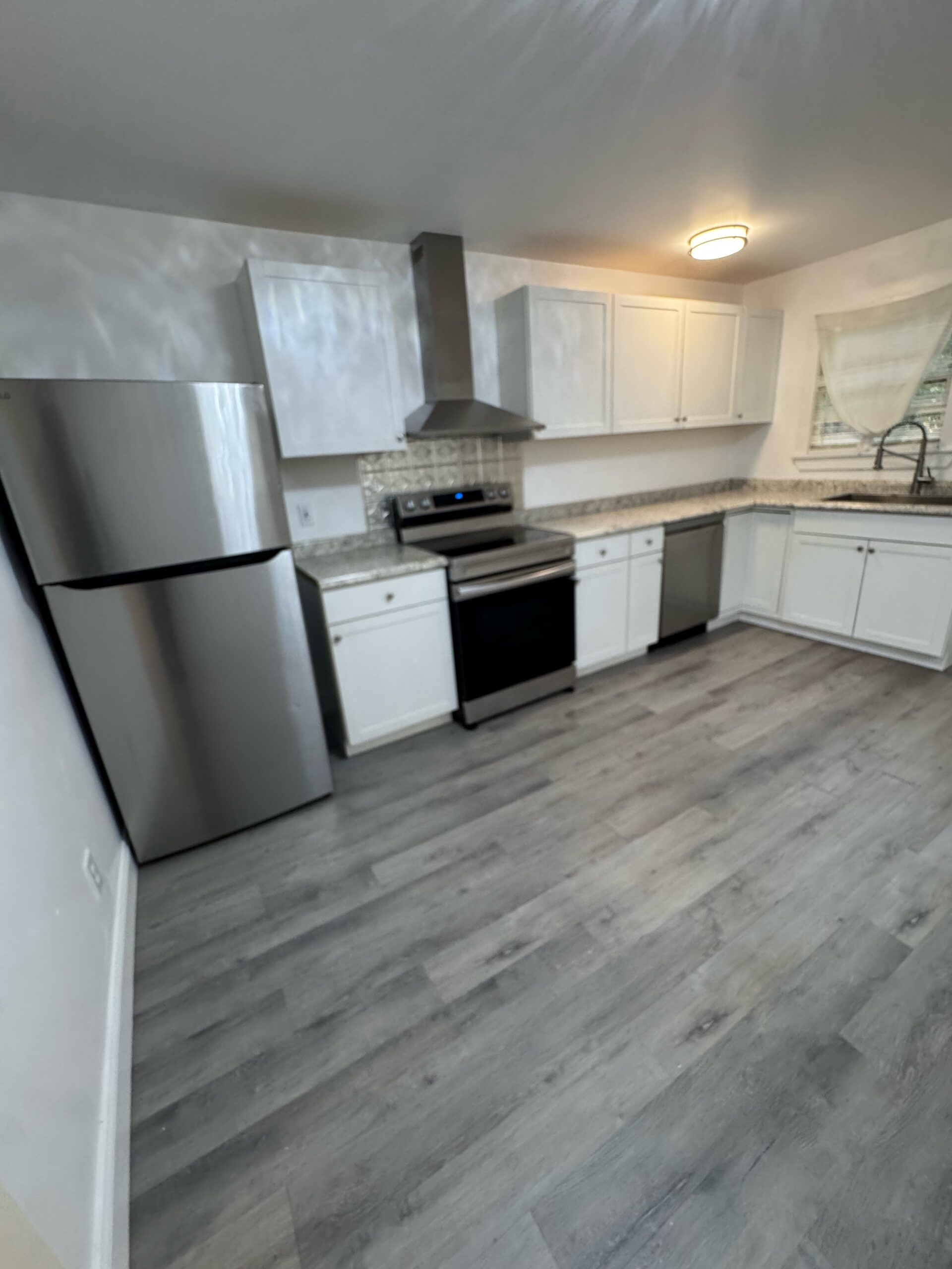 2032 Creswell Ave Unit 2 renovated